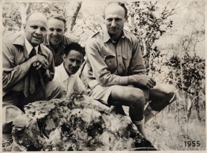 Rudy Dudal (second from the left) in Katanga, Congo on a soil corerelation tour with R. Tavernier (first left) , J. Croegaert (third from the left) and C. Sys (fourth from the left), photo: courtesy E. Van Ranst 